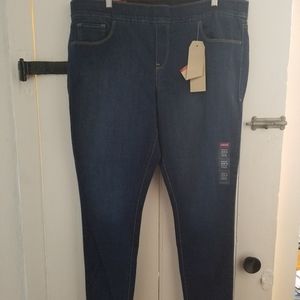 NWT Levi's 20W Pull-On Legging